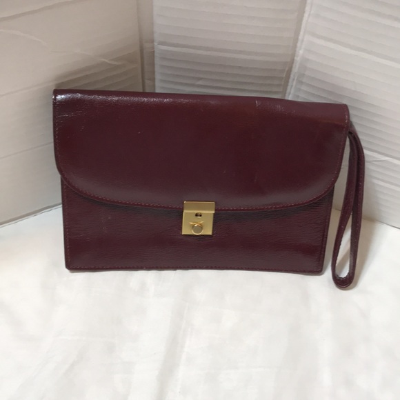 Brown leather wristlet with multi compartments and back zipper - Picture 2 of 7